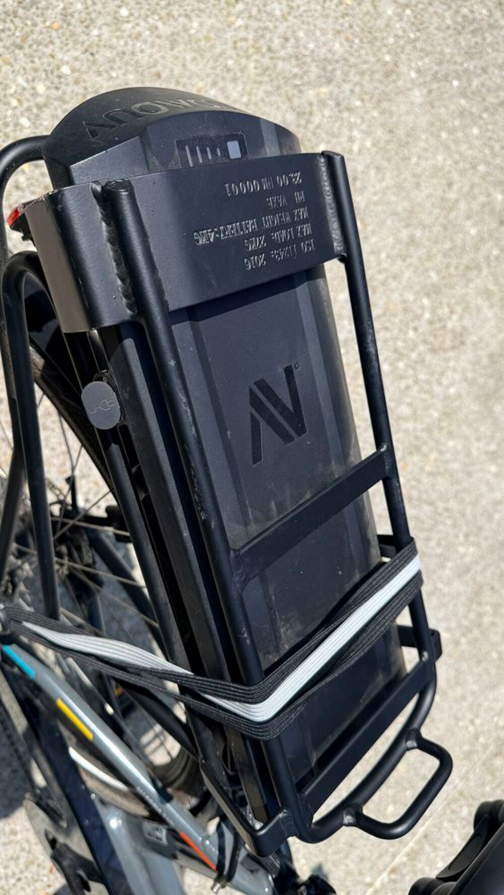 V&eacute;lo &eacute;lectrique Neomouv Allegria 2 HY Graphite 28'? 2025 Vélos