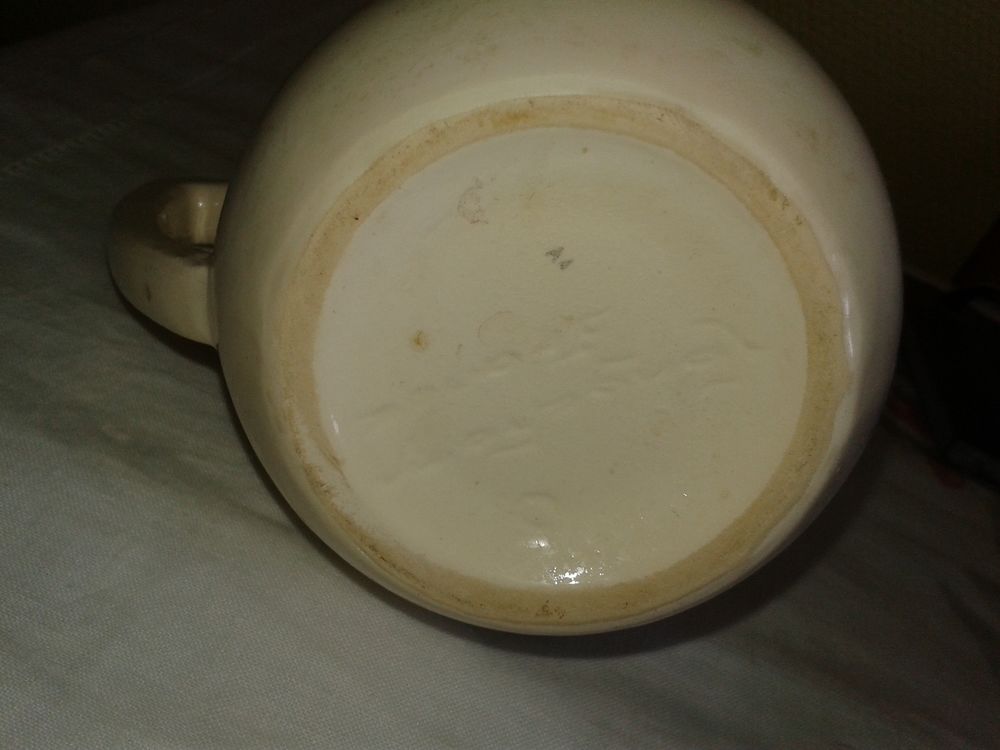 pot &agrave; lait Longchamp mod&egrave;le AGEN 