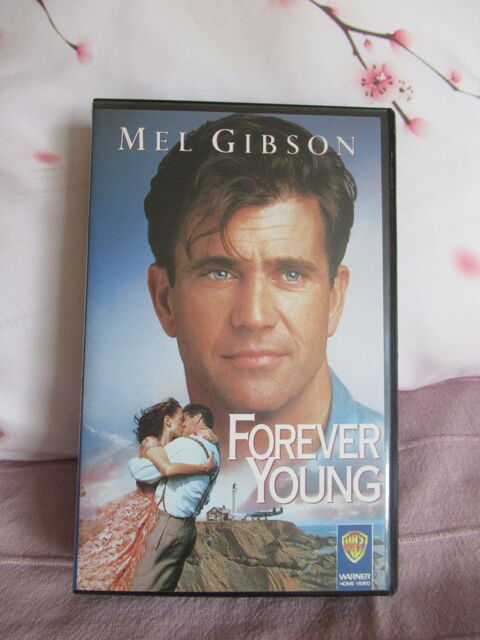 VHS  Forever Young  - avec Mel Gibson 3 Livry-Gargan (93)