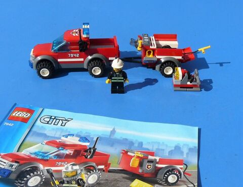 Lego CITY 7942 : Le 4x4 des pompiers - incomplet - notice 8 Argenteuil (95)