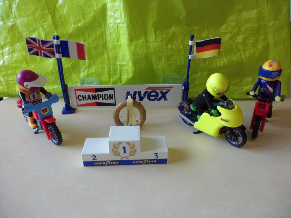 Ensemble Playmobil de 3 motard + podium Rarissime Jeux / jouets