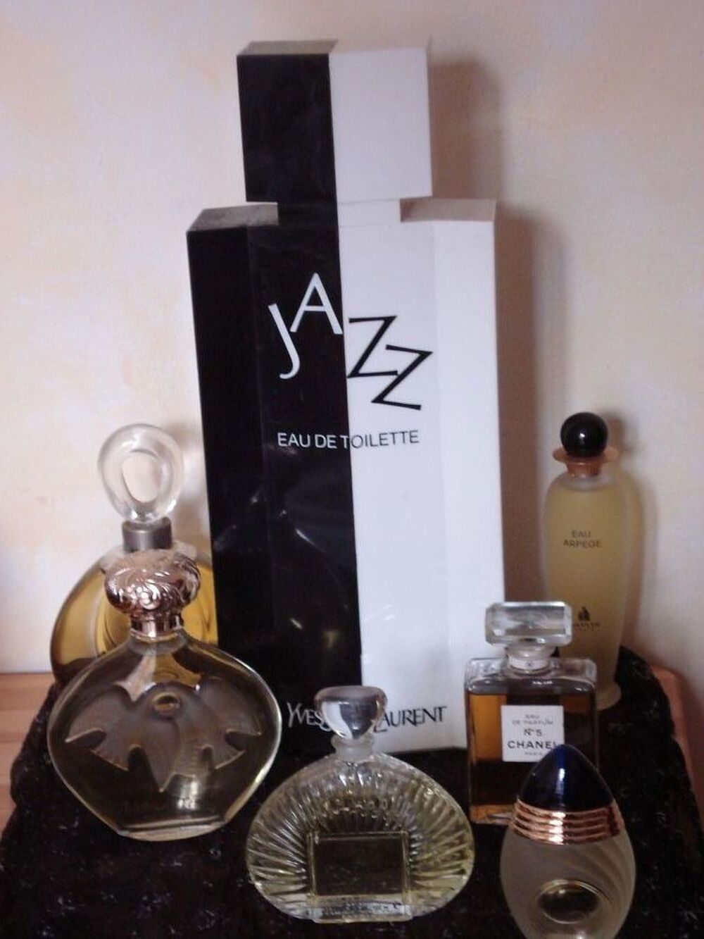 FLACONS FACTICE DE PARFUM 