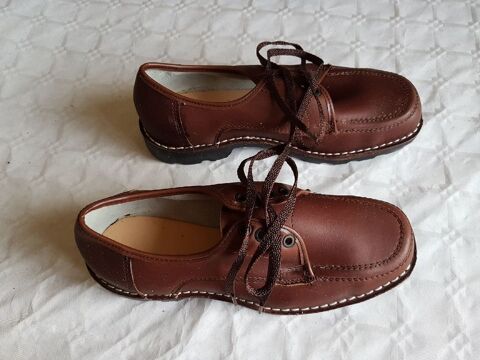 Chaussures basses de s�curit� NEUVES T41 15 Guarbecque (62)