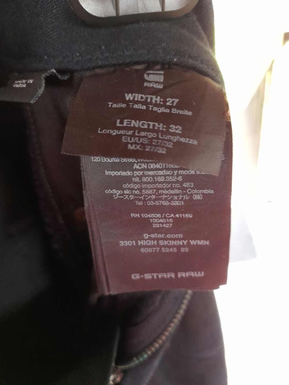 Jeans G-Star M 
Vêtements