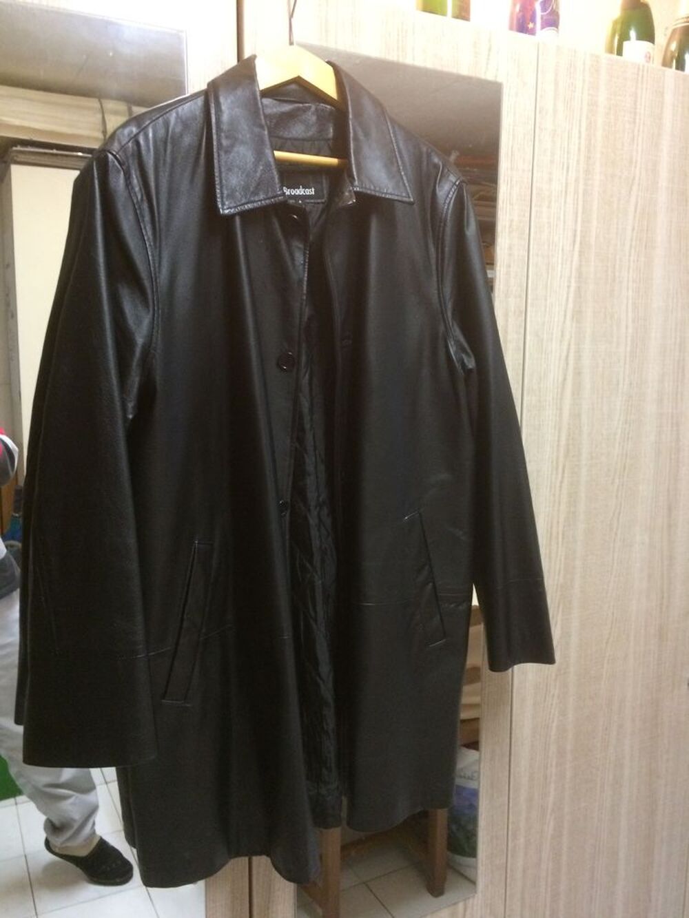 veste cuir en bon &eacute;tat Vêtements