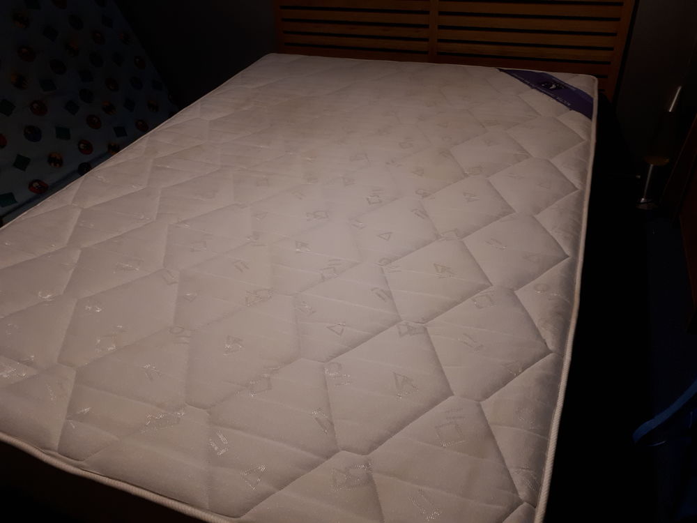 Sommier +matelas en 140 Meubles