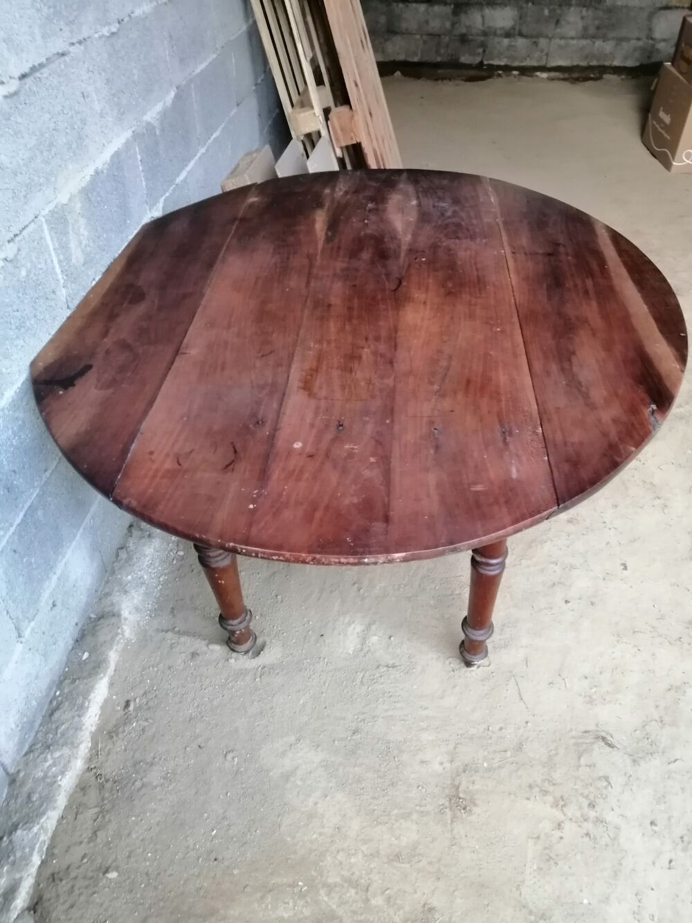 TABLE ANCIENNE DEMI RONDE Meubles