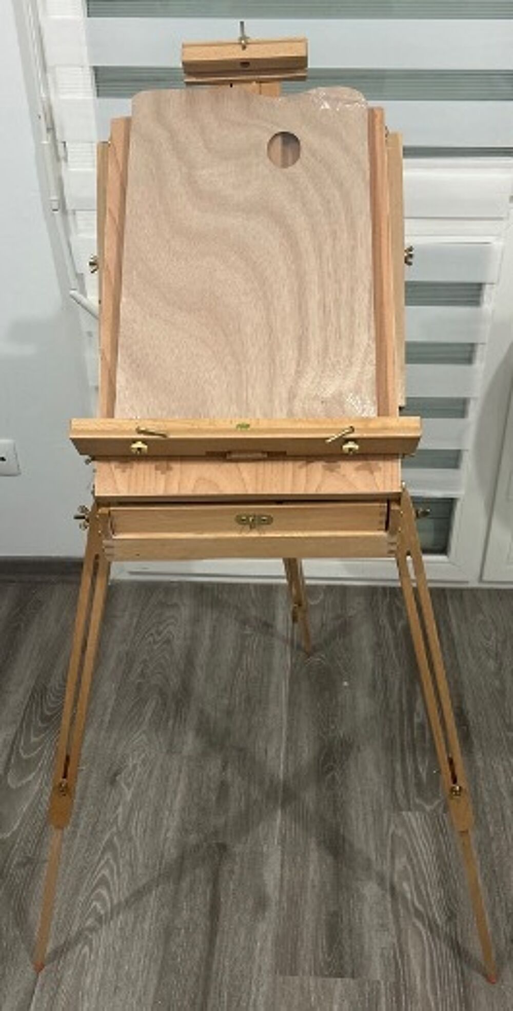 Chevalet de peintre en bois avec palette et tiroir D�coration