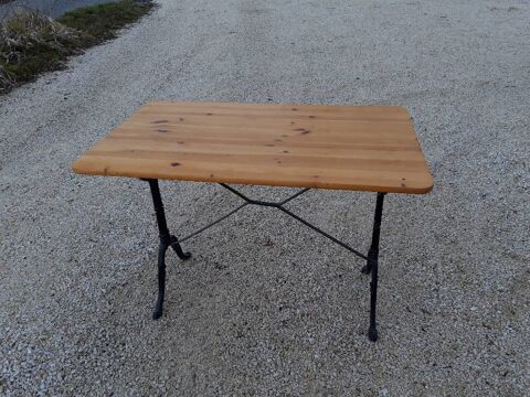 Table bistrot vintage plateau bois 70 Apremont (73)