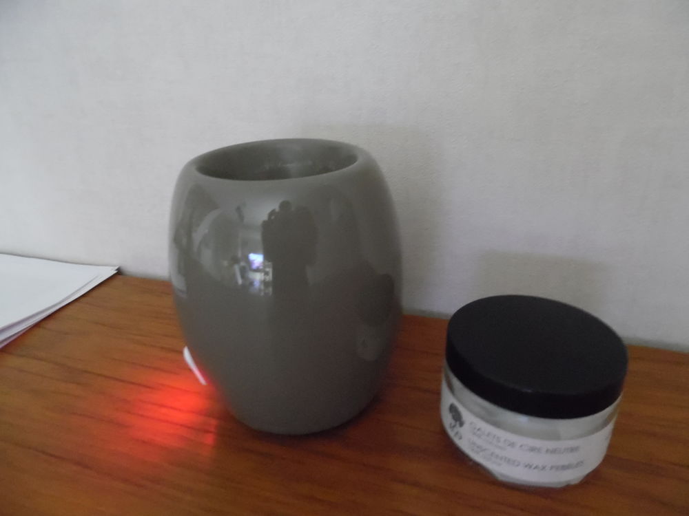 diffuseur avec galets cire v&eacute;g&eacute;tale, &eacute;tat comme neuf ! Décoration