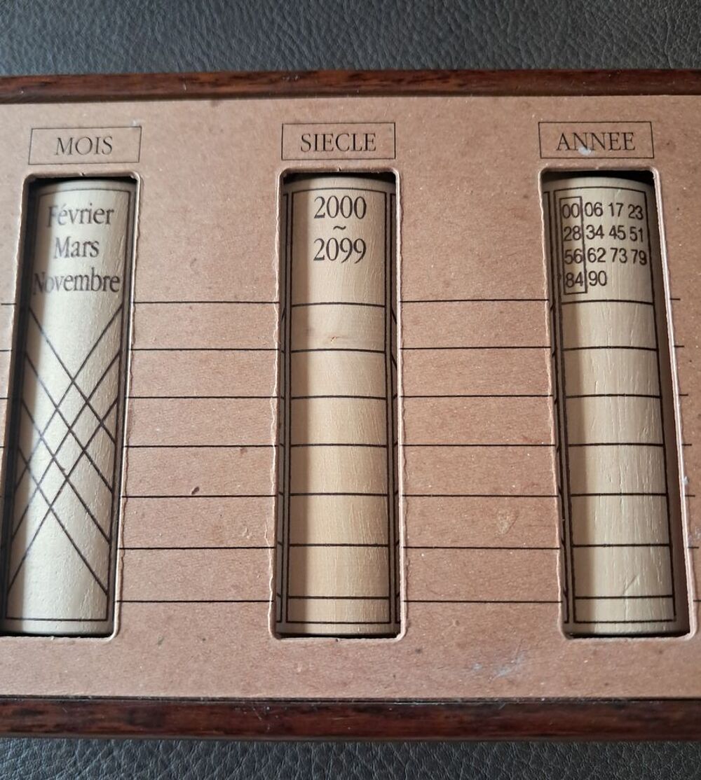 calendrier perp&eacute;tuel gr&eacute;gorien des ann&eacute;es 1600 &agrave; 2299 
Décoration