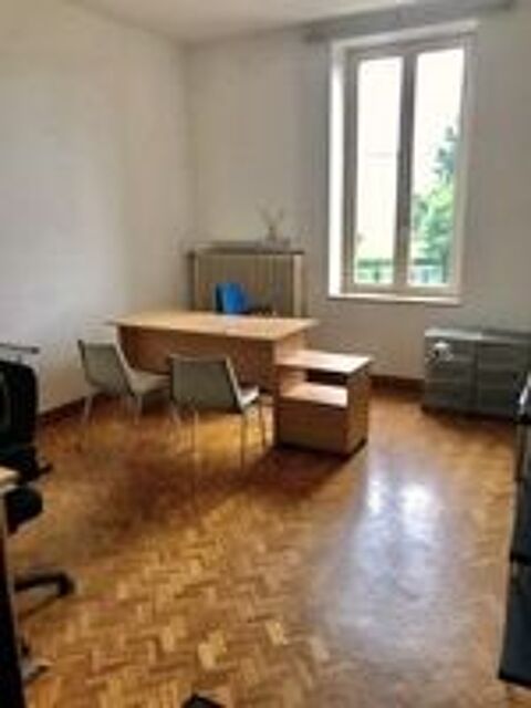   Bureau dans maison de Ma�tre parc arbor� 