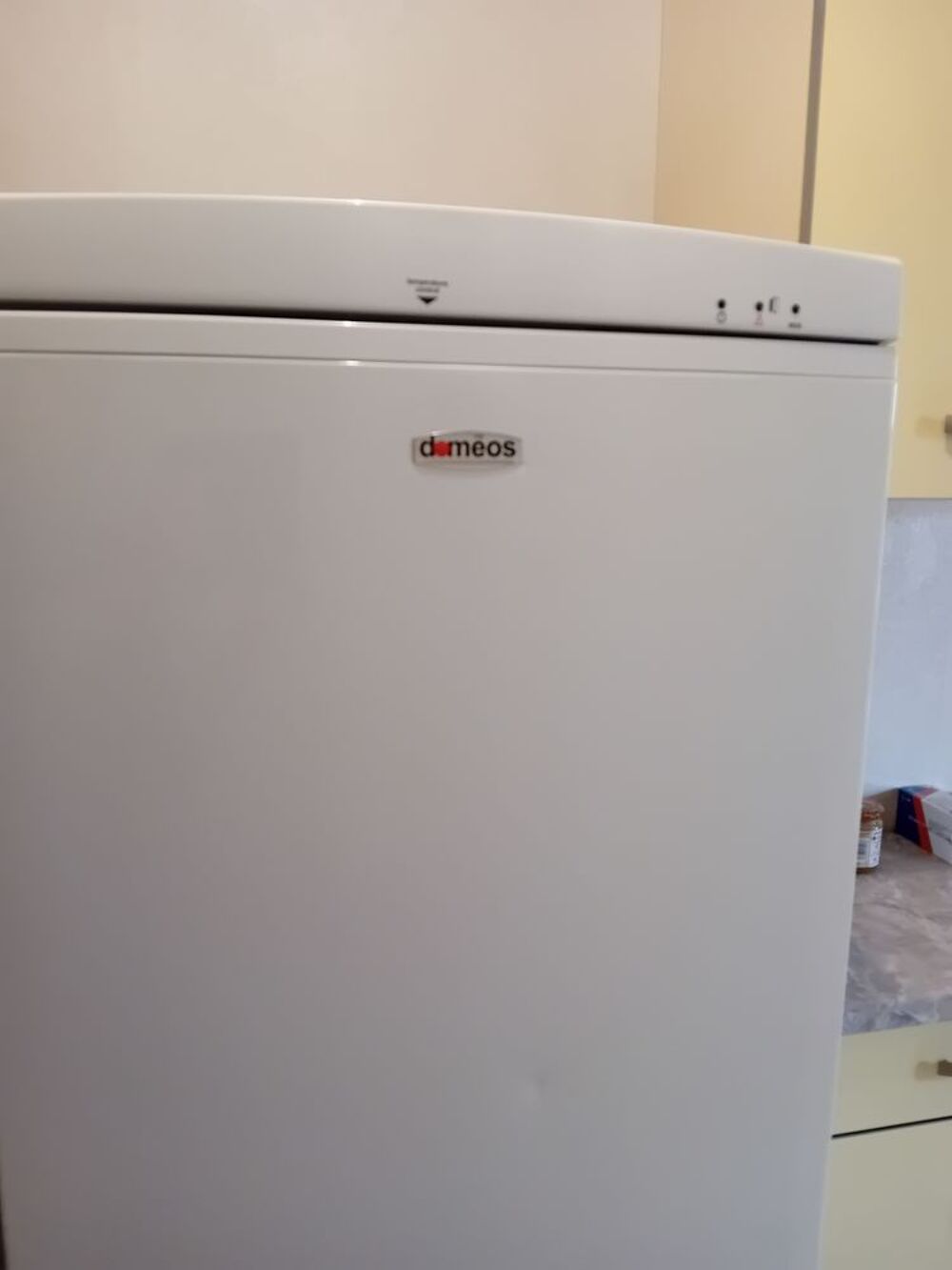 R&eacute;frig&eacute;rateur blanc multi-compartiments Electroménager