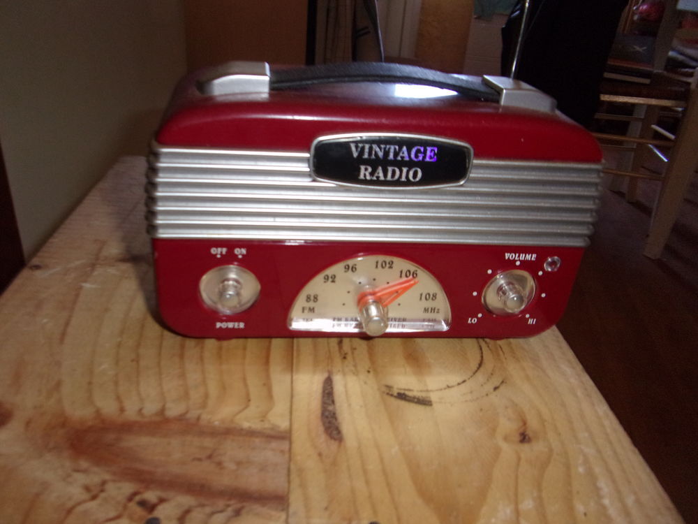 Petite radio r&eacute;tro 