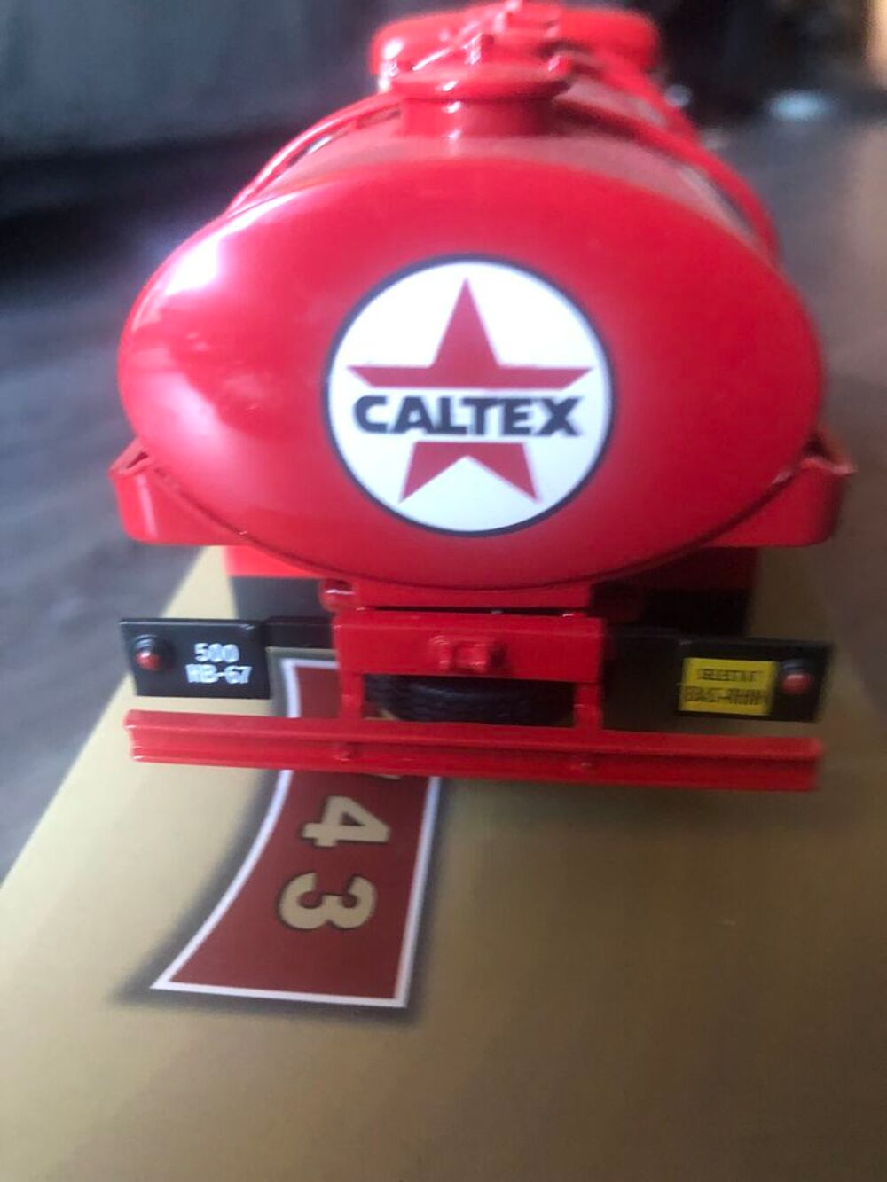 Camion citerne caltex &eacute;chelle 1/43 neuf 