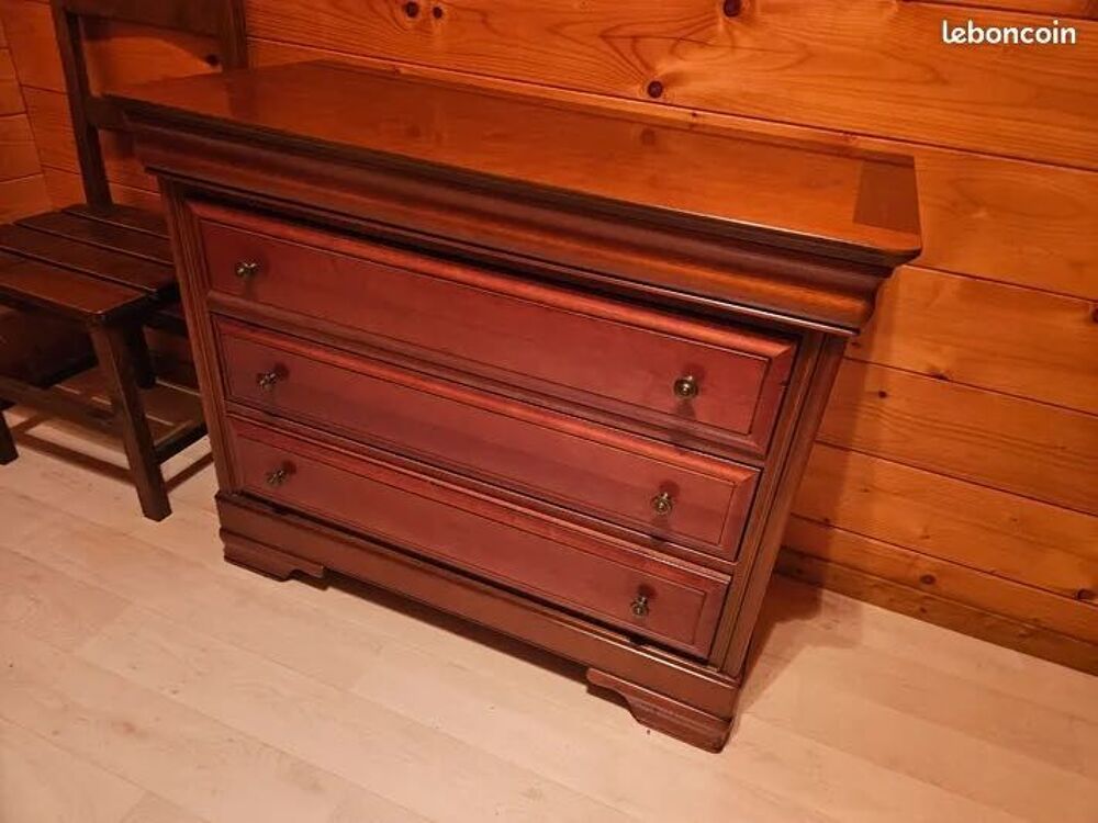 Lit + commode + chevet bois massif Meubles