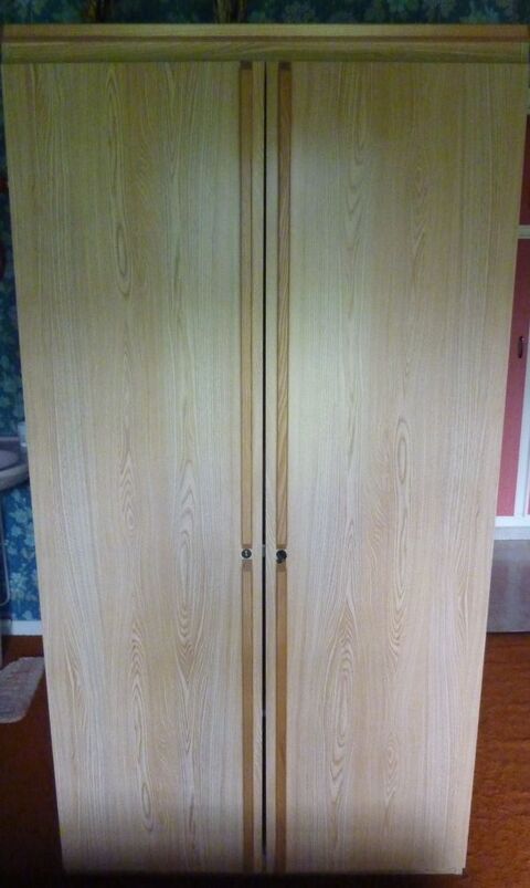 armoire 2 portes bois clair 40 Vendeville (59)