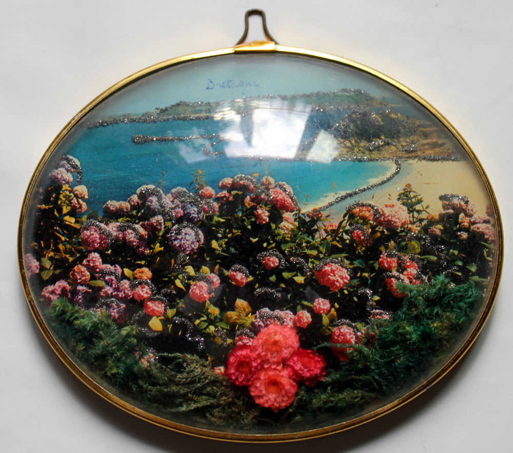 Cadre verre bomb&eacute; BRETAGNE
paillettes et fleurs artificiell Dcoration