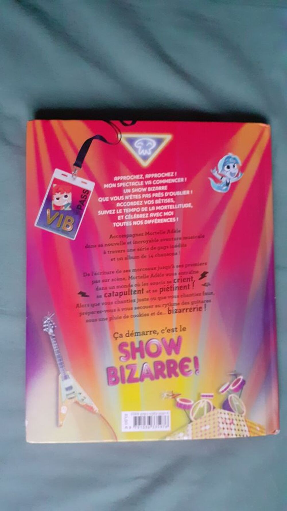 Mortelle Ad&egrave;le show bizarre + CD Livres et BD