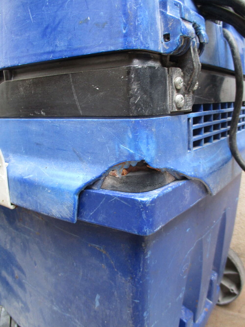 BERNER aspirateur + ponceuse Bricolage