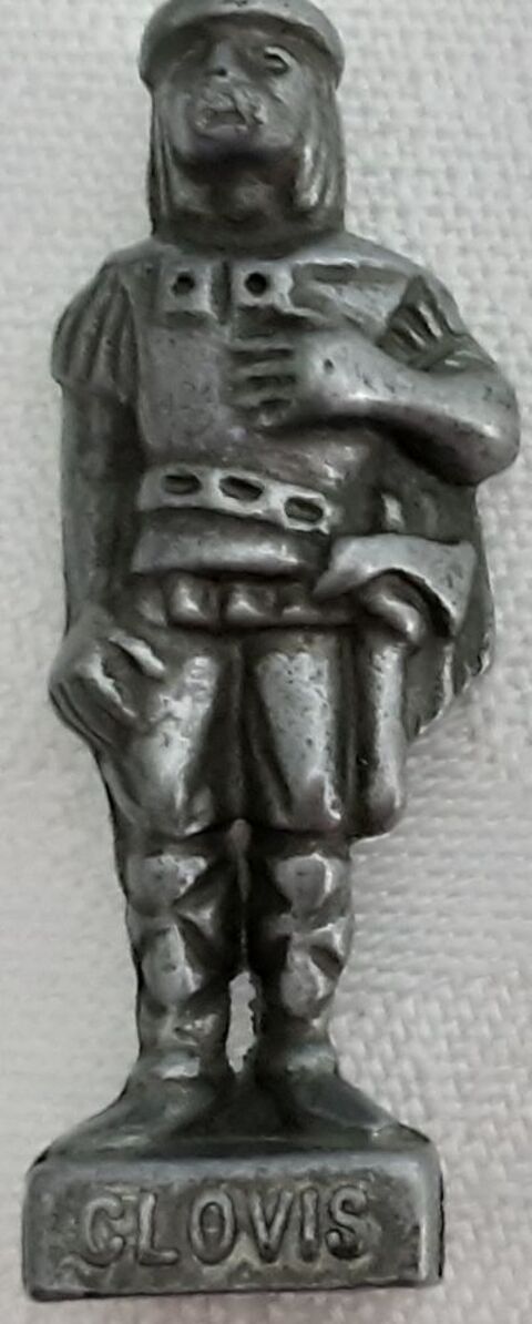 6 figurines  rois de FRANCE  métal indéterminé 0 Pontoise (95)