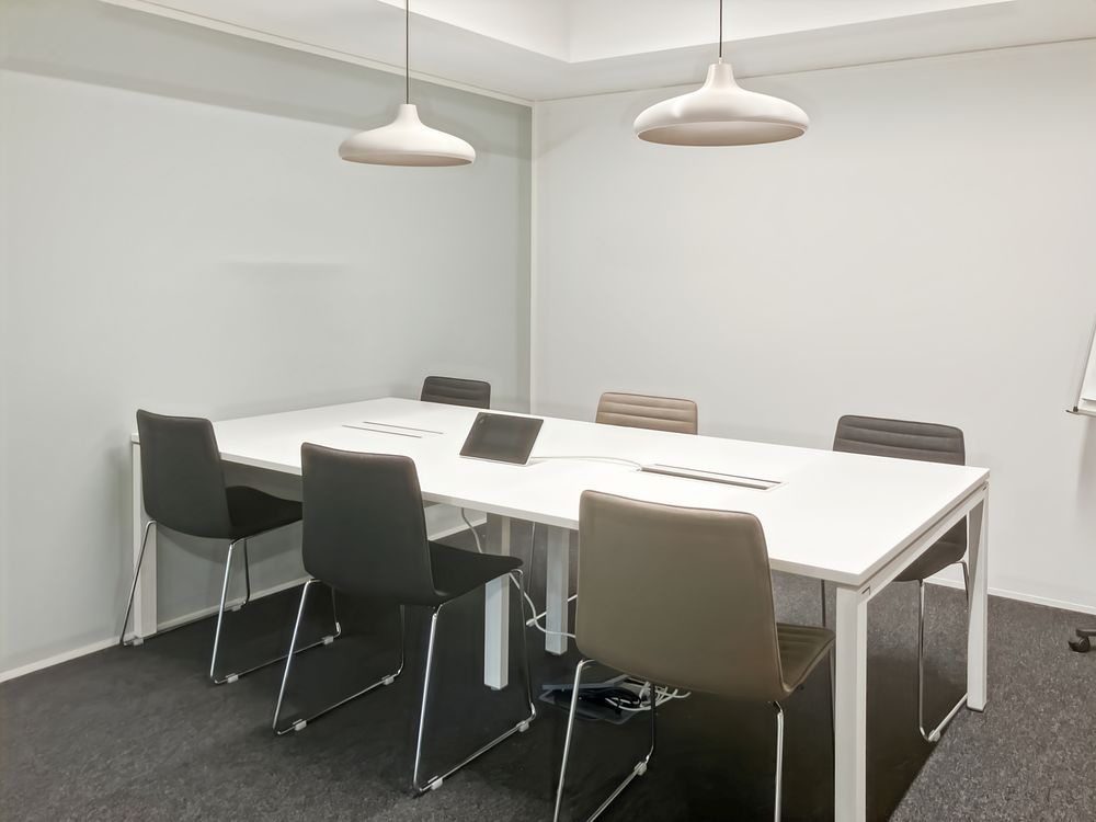   Bureau meublé à louer à Paris, Carré Monceau  pour 1 personne, avec tout inclus Paris 17