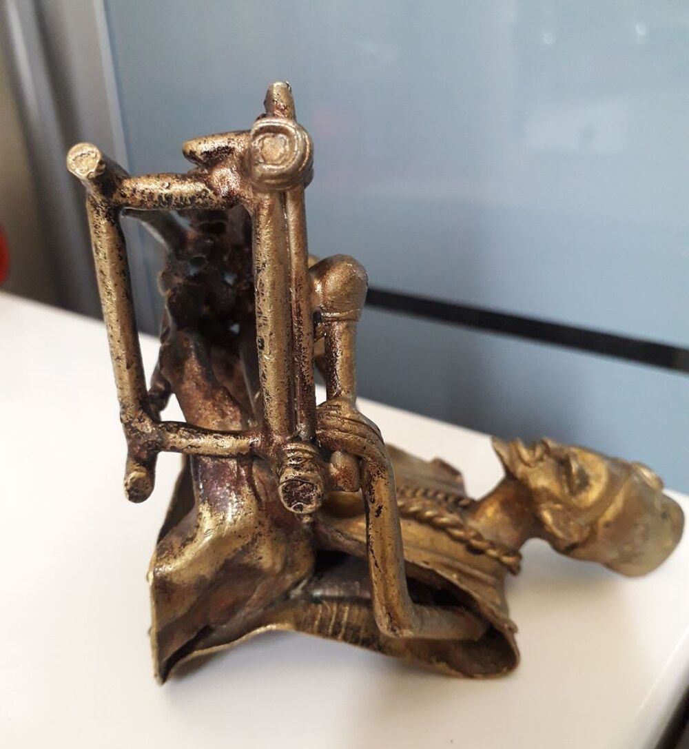 Vintage statuette Africaine en bronze : musicien Décoration