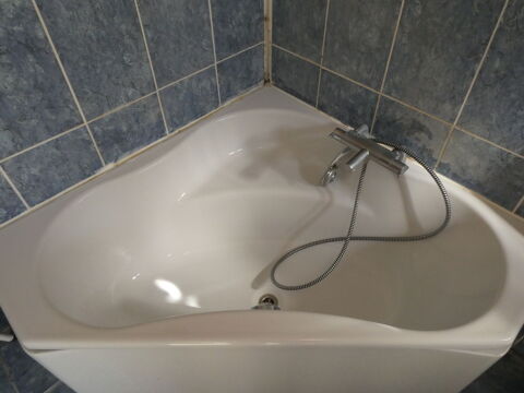 Baignoire d'angle 50 Verchain-Maugr (59)