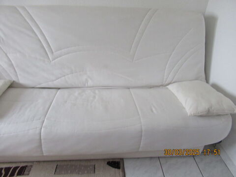 Canap Clic-Clac, couchage 140 X 200 cm. 249 Grzieu-la-Varenne (69)