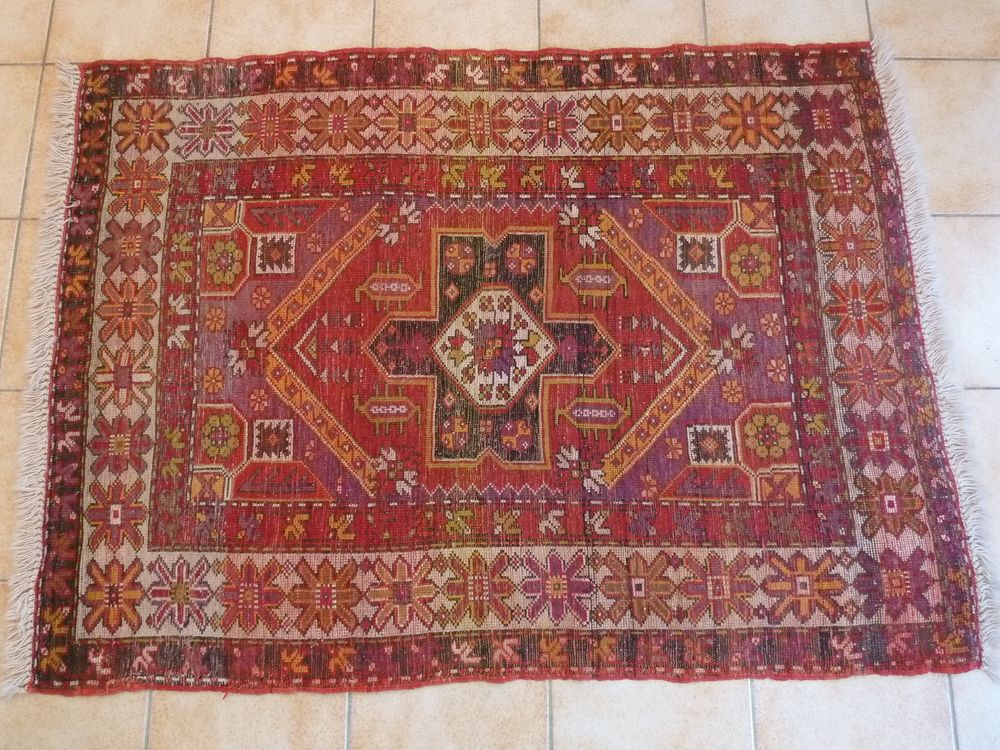 Tapis turc ancien d'Ortakoy,
144 cm x 107 cm Décoration