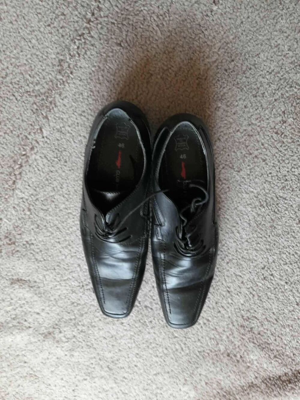 chaussures de s&eacute;curit&eacute; taille 45 20euro plus montre 20euro plus couteau Chaussures