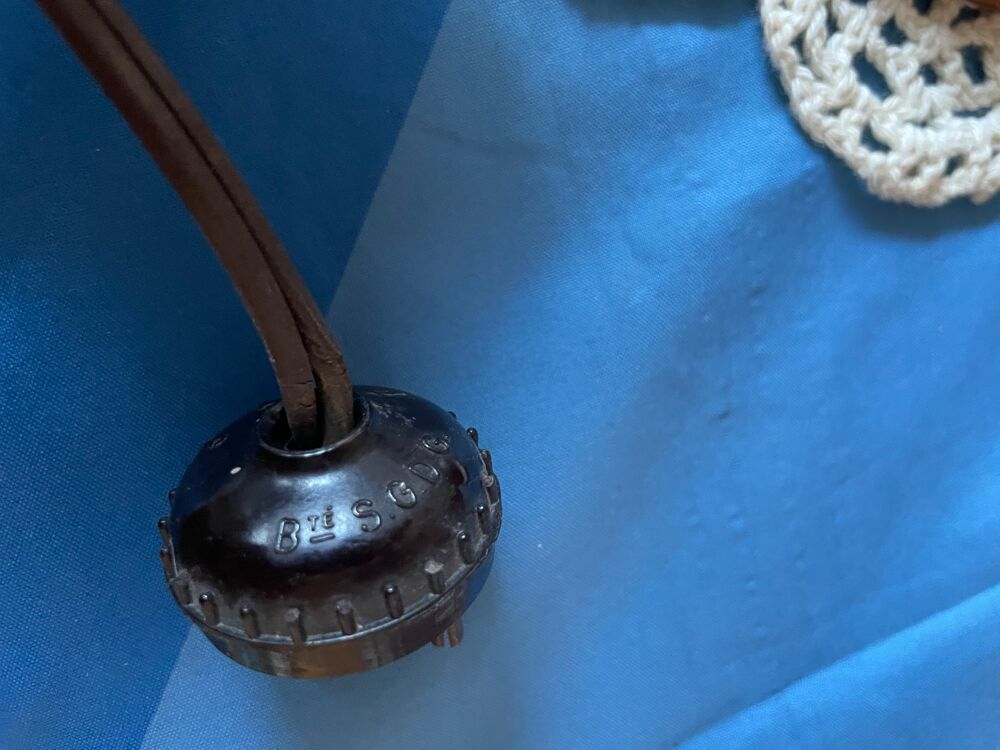 Lampe sur pied &eacute;l&eacute;gante avec abat-jour en verre ( Mazda-50 ) 