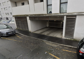  Parking / Garage  louer 4 m