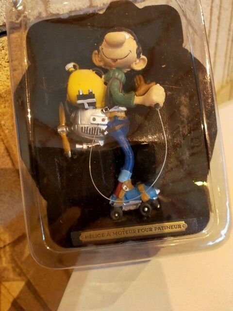 figurine Gaston l'h�lice � moteur pour patineur
10 Mirecourt (88)