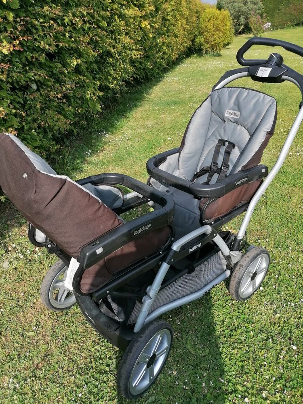 Poussette pour jumeaux bon &eacute;tat Mobilier enfants