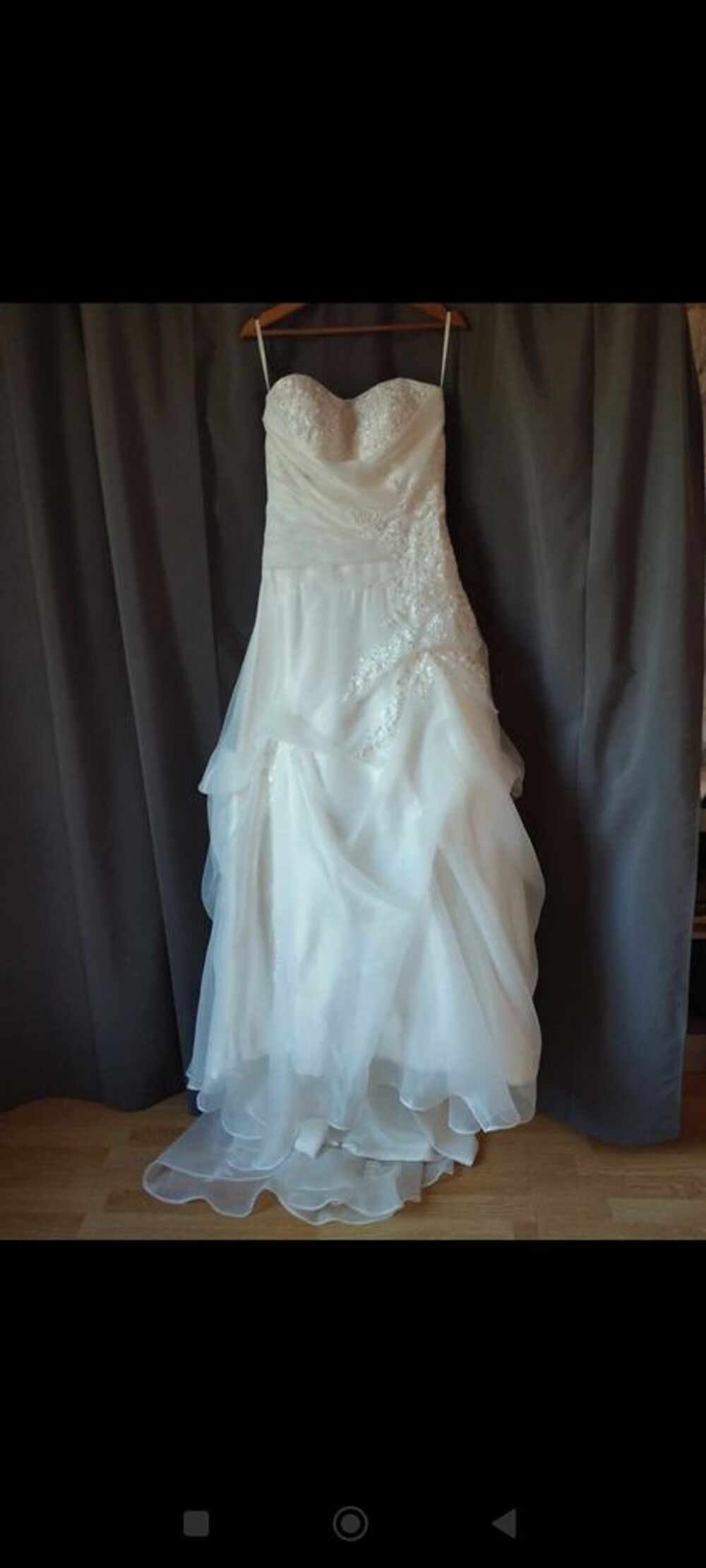 Robe de mari&eacute;e neuve Vêtements