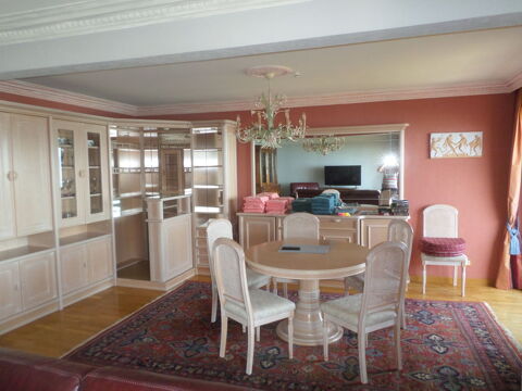 Table et 6 chaises assorties 149 Saint-Gingolph (74)