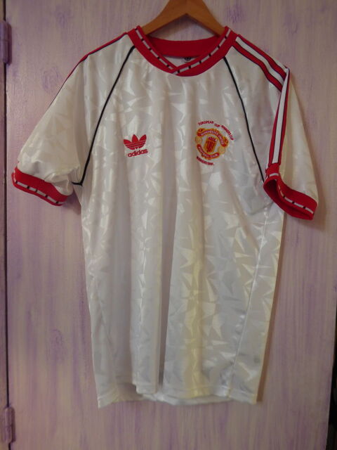 Jersey foot Manchester vintage commmoration
72 Carpentras (84)