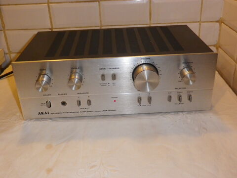 Ampli AKAI AM-2250 s'allume Amplificateur HiFi pour pice ou 50 Fontenay-le-Fleury (78)