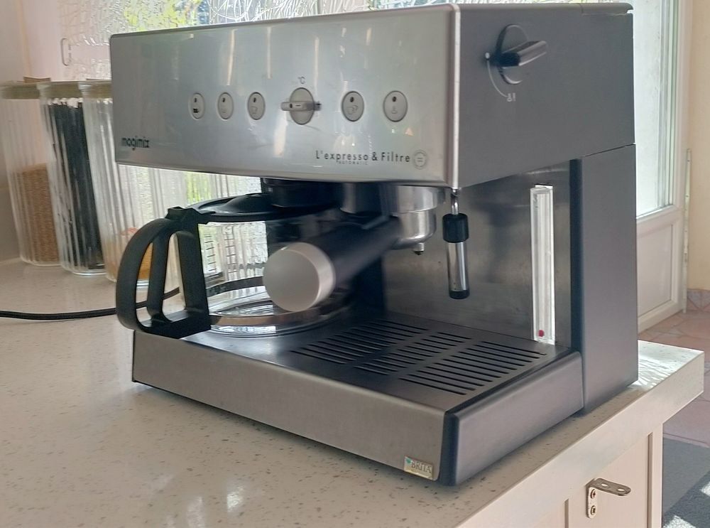 Cafeti&egrave;re filtre et expresso Magimix Electroménager