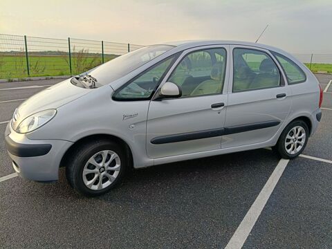 Citroen picasso Citroën Xsara  1.6i 16V 110ch / 114