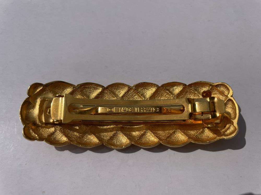Barrette SR dor&eacute; rectangle bomb&eacute;e matelass&eacute;e SONIA RYKIEL Bijoux et montres