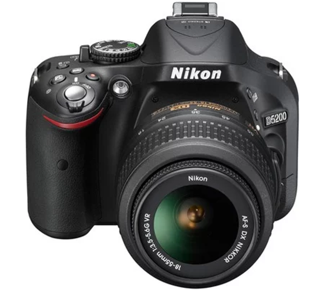 R&eacute;flex num&eacute;rique Nikon mod&egrave;le D5200 + objectif 18-55 ++++ Photos/Video/TV