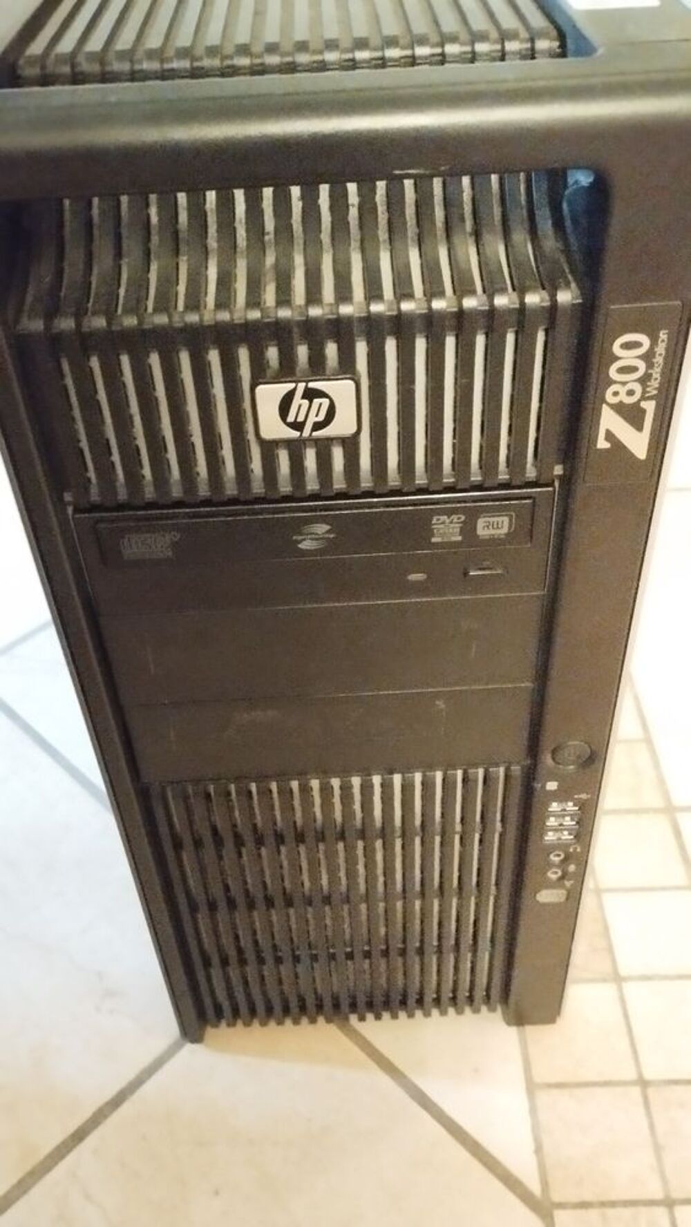 Tour HP Z800 Bipro Xeon pour pi&egrave;ces 100 Euros Matériel informatique