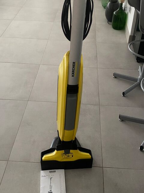 Nettoyeur de sol Karcher jaune filaire 65 Perrusson (37)