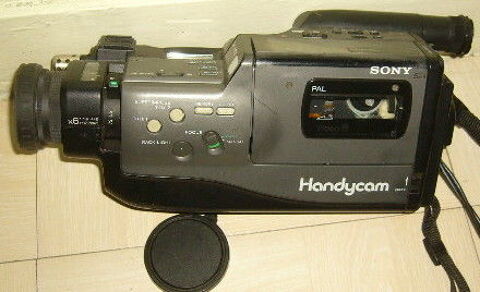 camescope sony 8mm CCD F330E  A REPARER 38 Versailles (78)