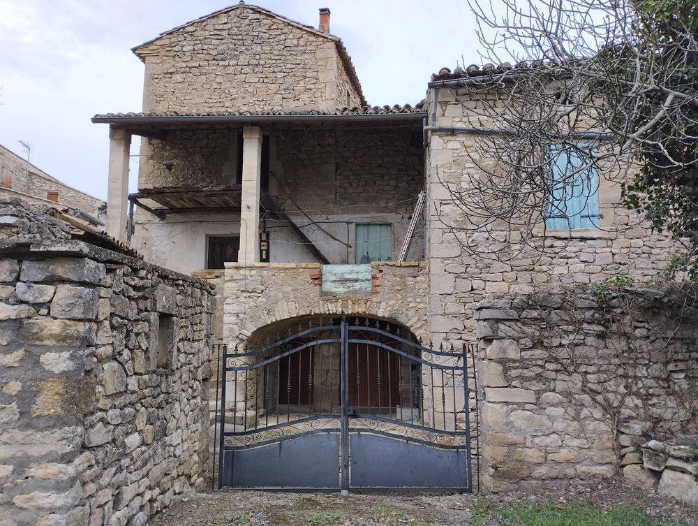 Vente Maison Maison en pierre Saint-jean-de-maruéjols-et-avéjan