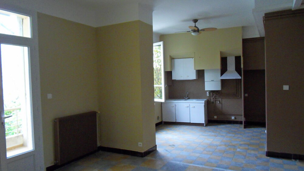 Location Appartement Confortable P3 rénové + garage fermé au calme d'une impasse Avignon