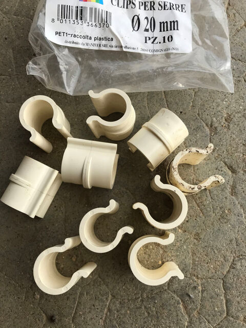 Lot de 10 clips en plastique pour serre � 25 mm Saint-Junien (87)