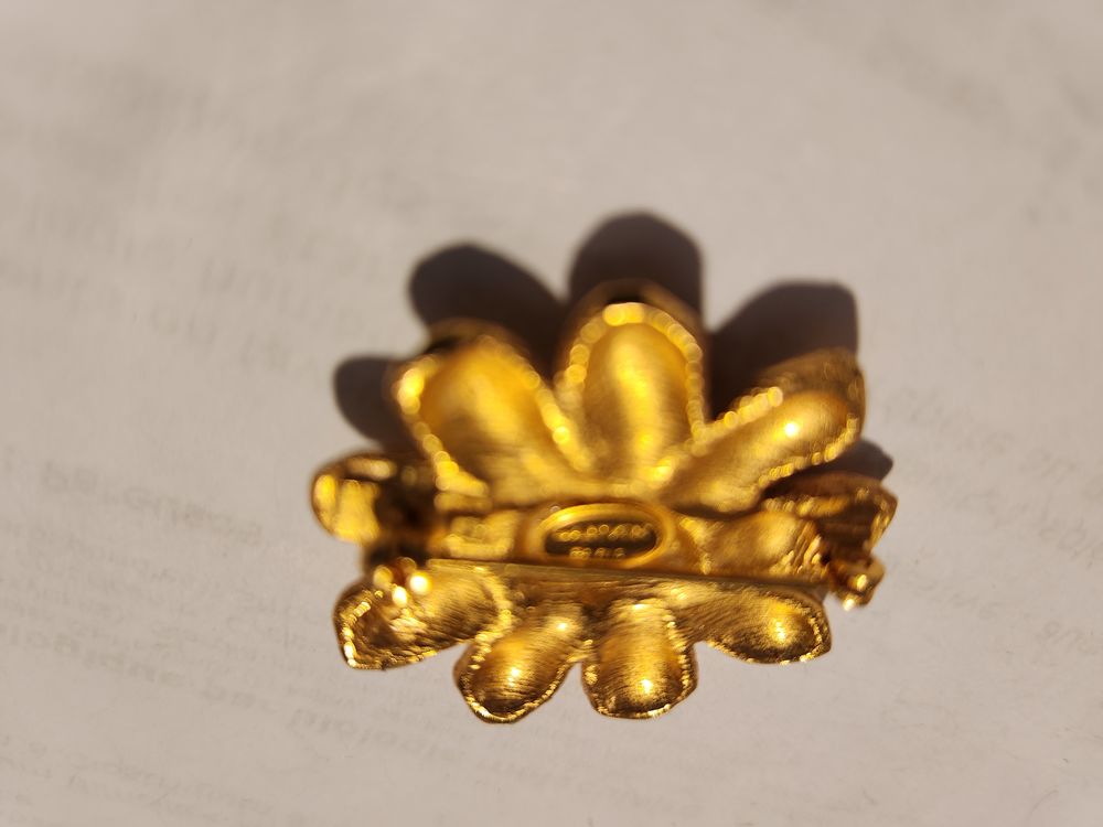 Broche fleur dor&eacute;e LANVIN Bijoux et montres